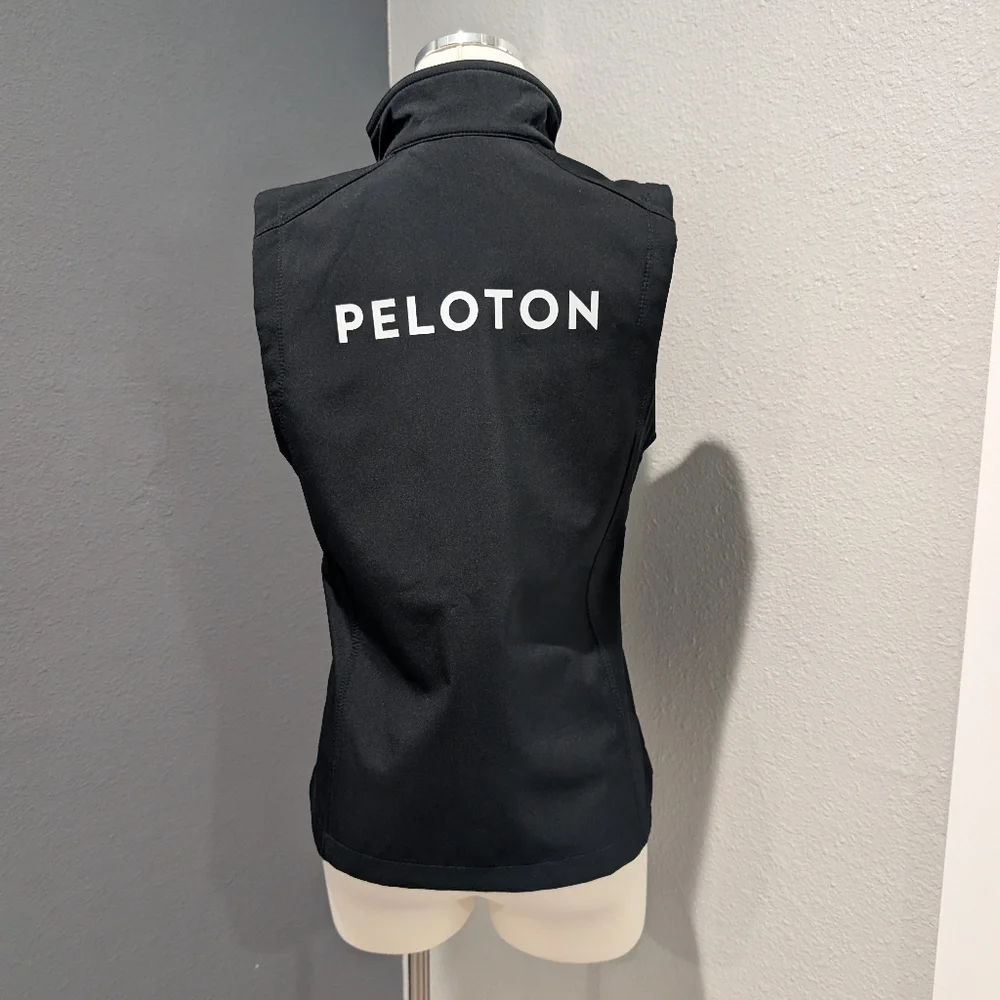 Peloton x Port Authority Black Softshell Vest - Ladies Medium - Full Zip - Picture 5 of 10